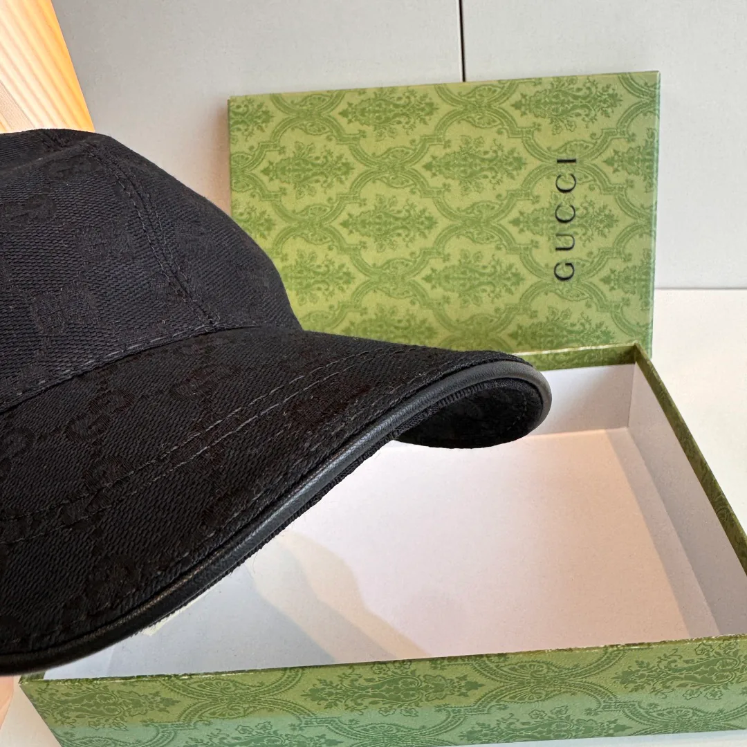Hats GUCCI 18347106