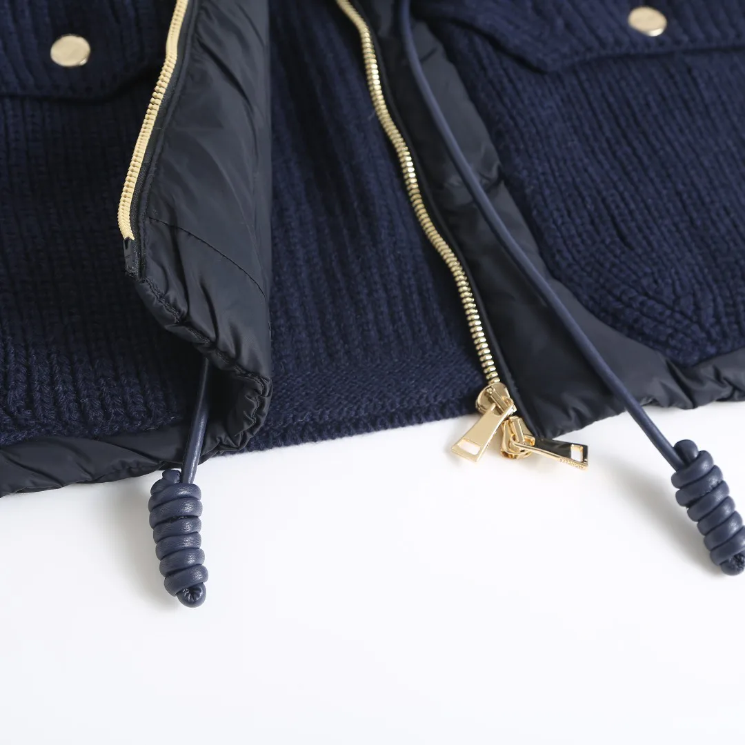 Women's Jackets And Down Jackets MONCLER 18536492