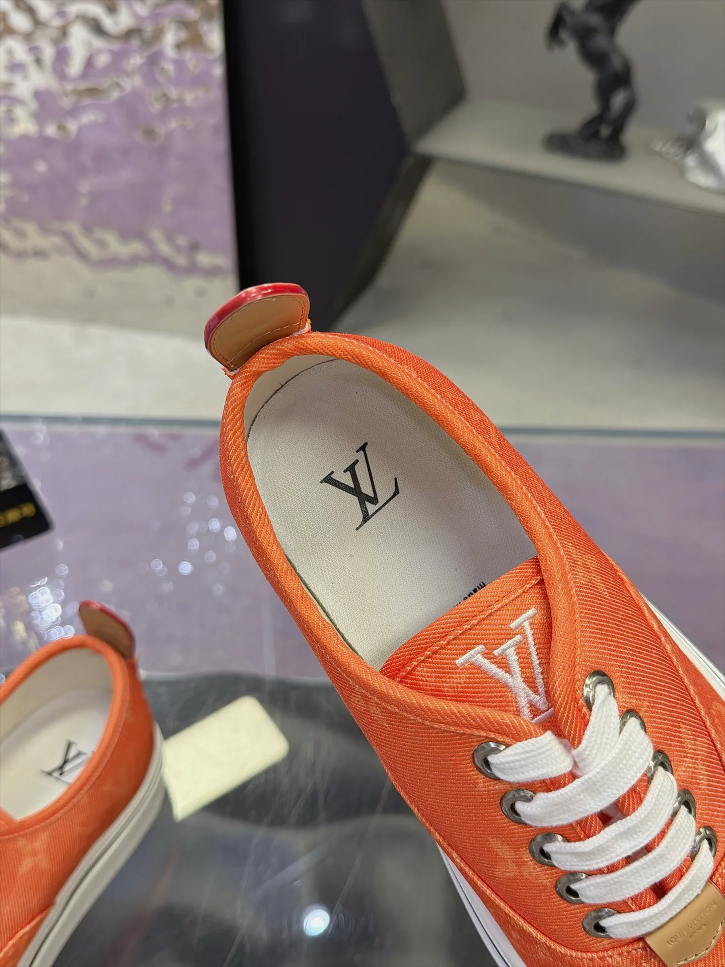 Men's Sneakers LOUIS VUITTON 17930903