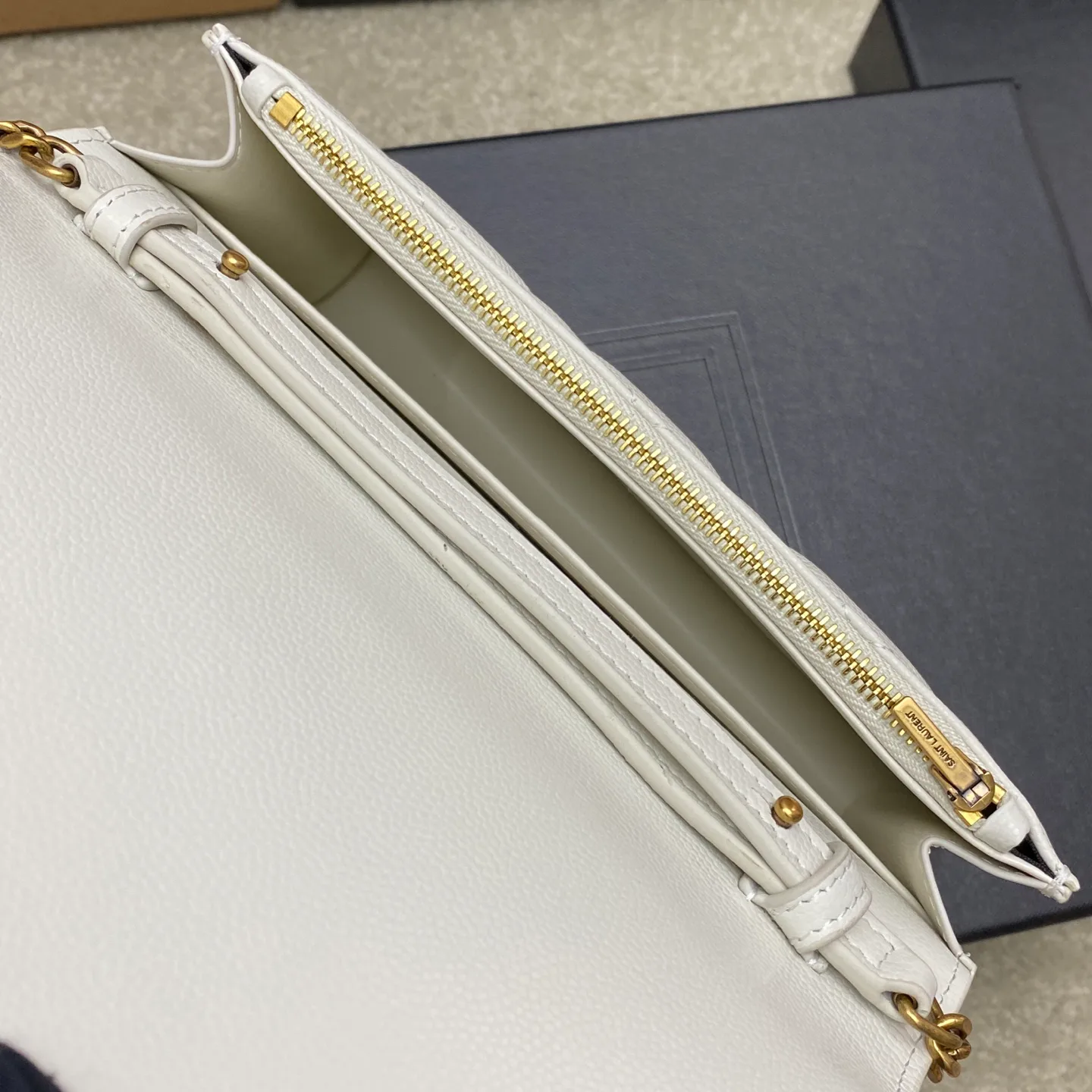 Women's Classic Handbags SAINT LAURENT 17861842