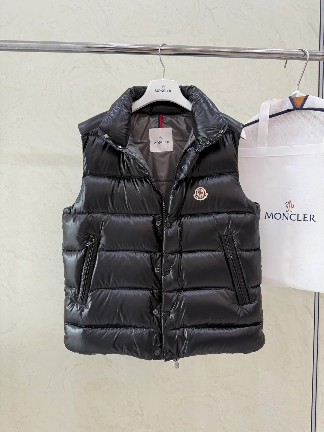 Women's Vests MONCLER 18376095