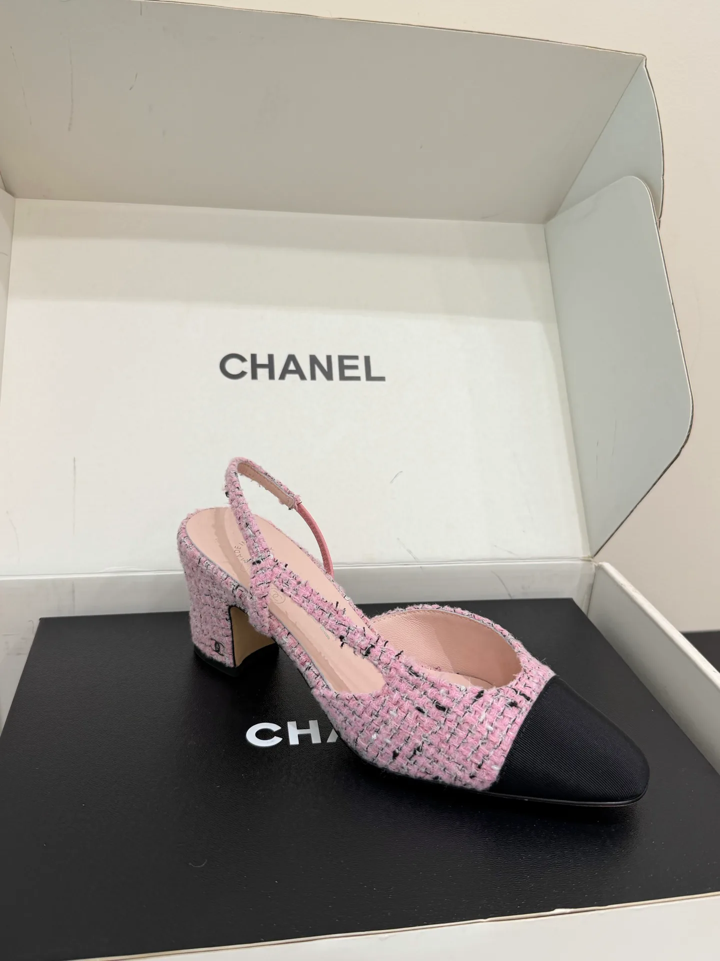 Women's Open-Toe Sandals CHANEL 18080059