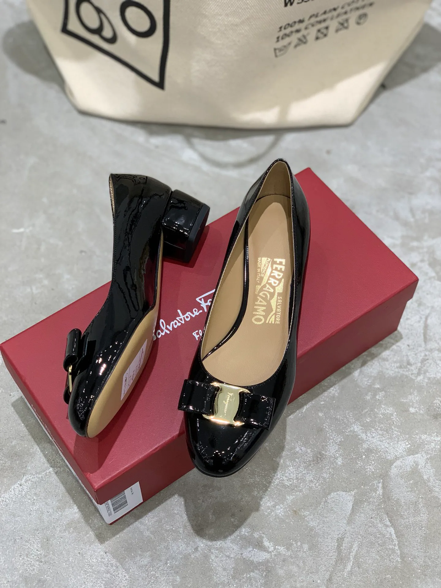 Women's Ballet Flats SALVATORE FERRAGAMO 18340689