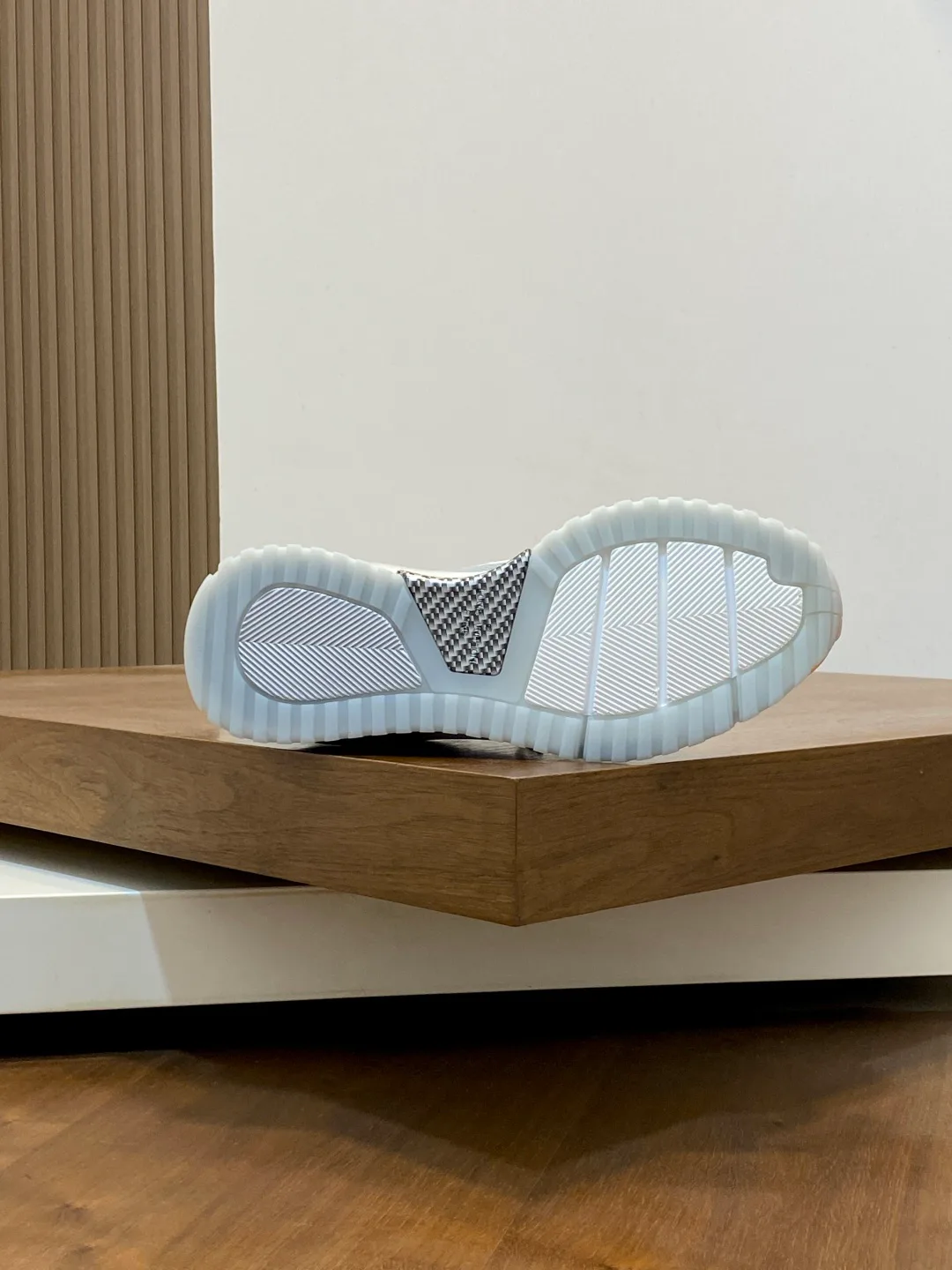 Men's Sneakers LOUIS VUITTON 17862109
