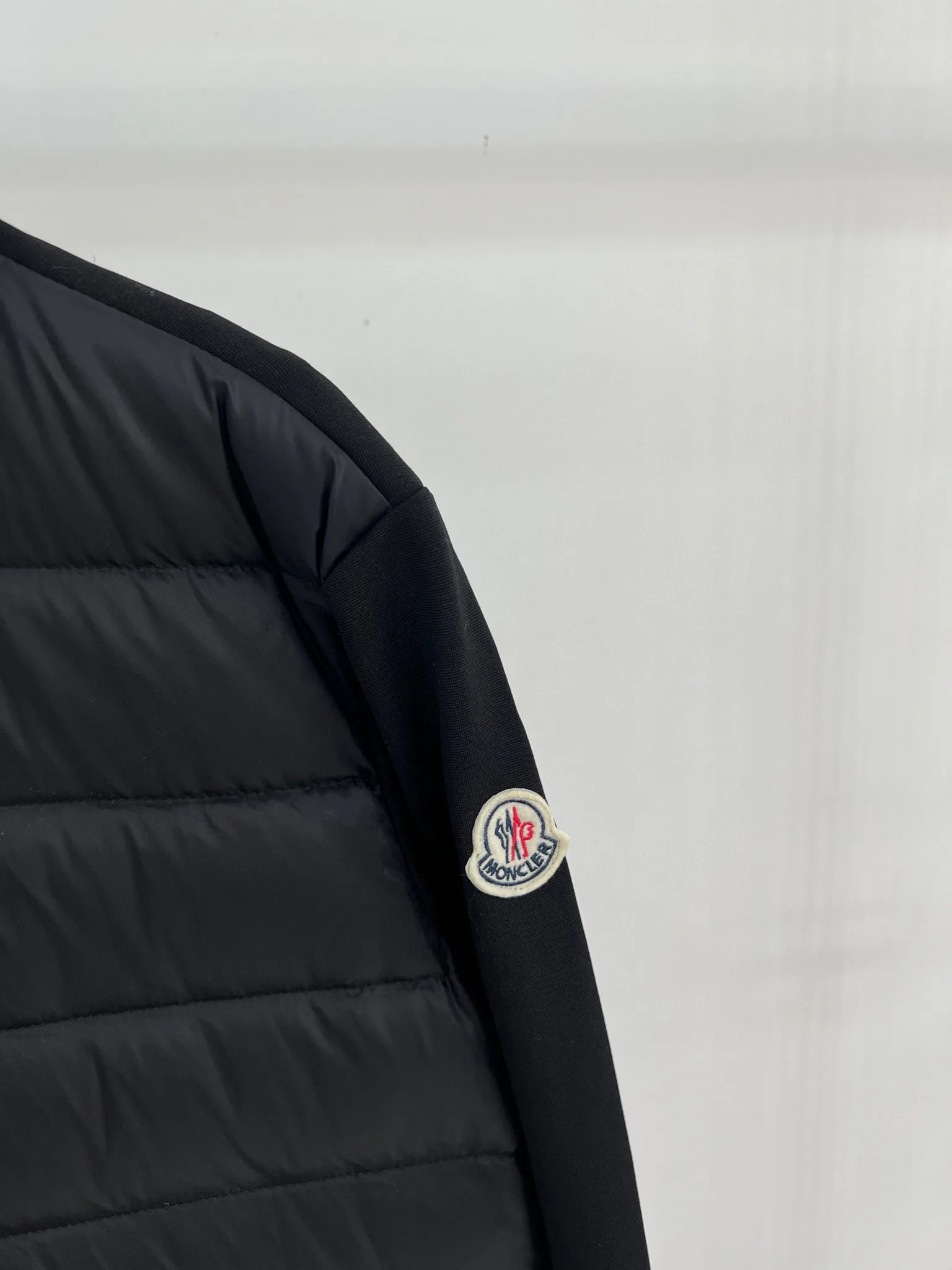 Women's Jackets And Down Jackets MONCLER 18416232