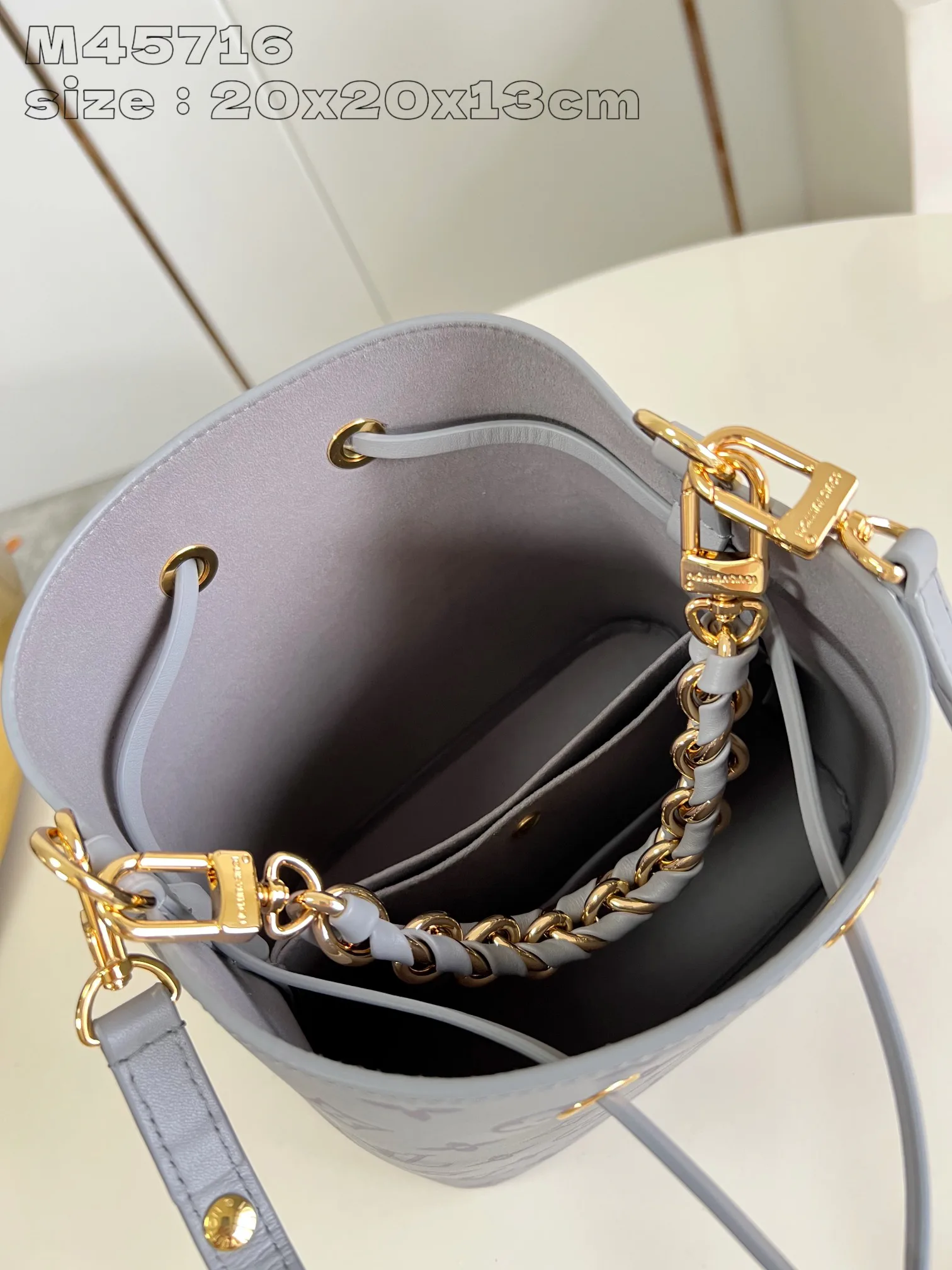Women's Classic Handbags LOUIS VUITTON 18227601