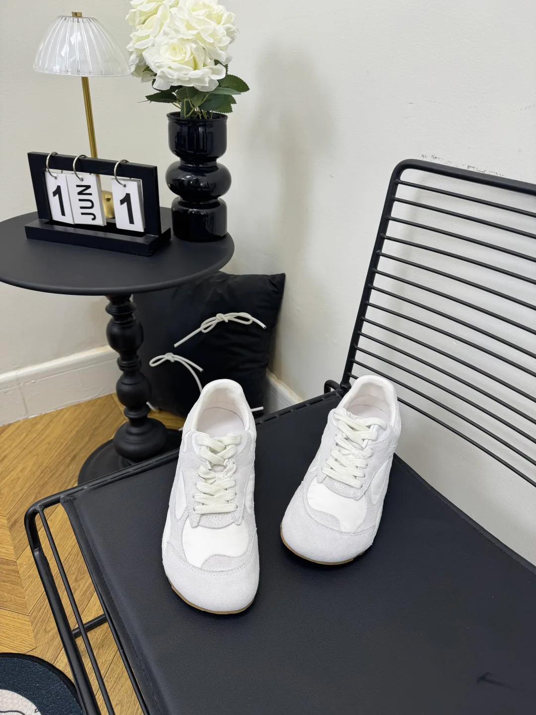 Women's Sneakers BOTTEGA VENETA 18367001