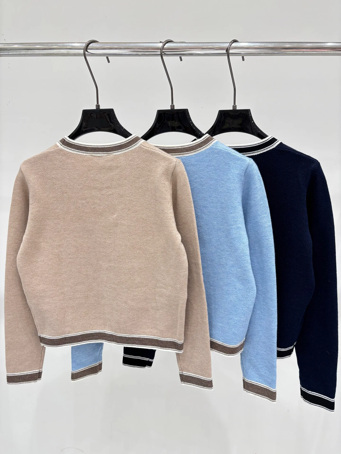 Women's Jumpers And Sweaters CHANEL 17914033