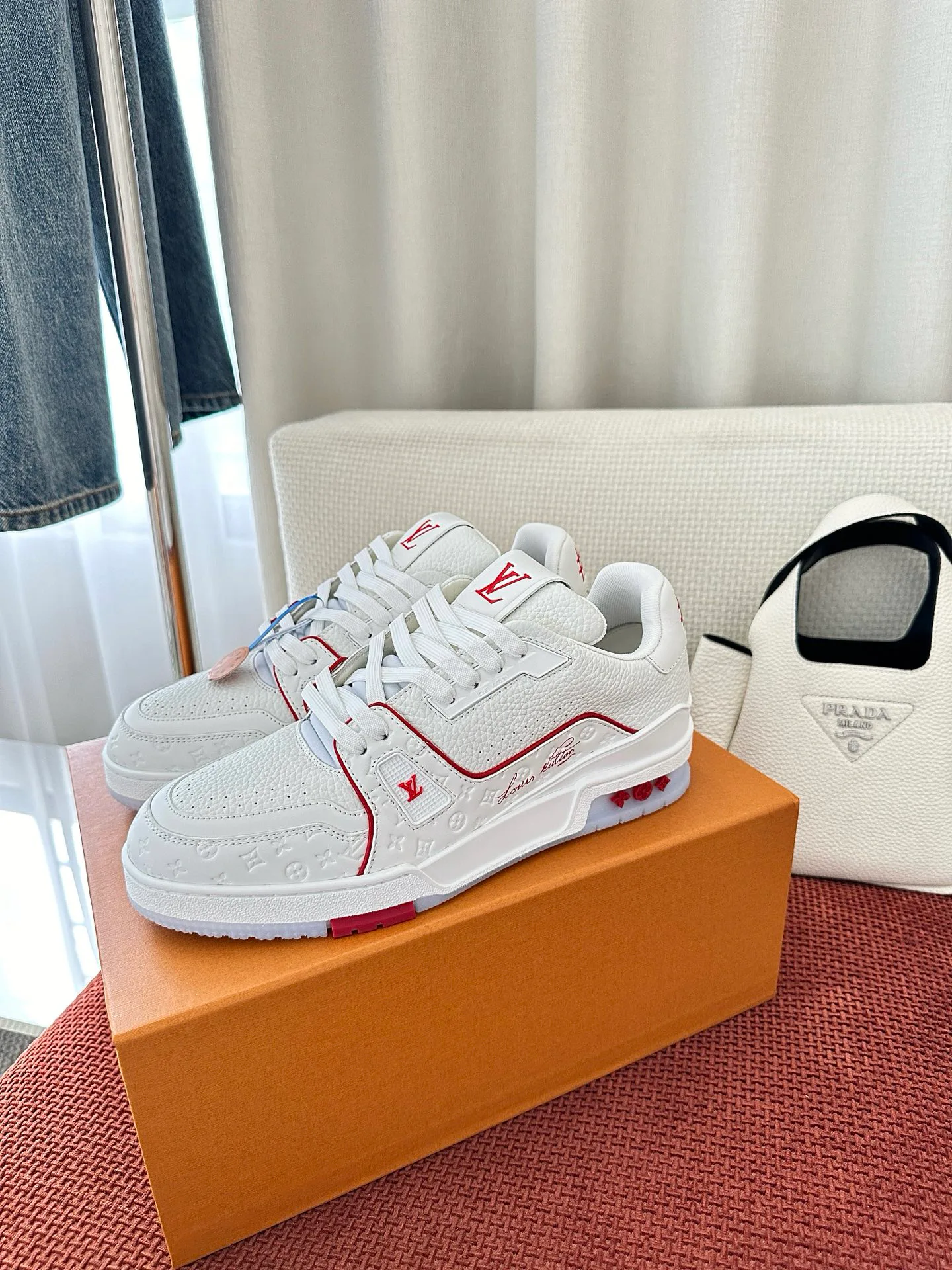 Women's Sneakers LOUIS VUITTON 17449366