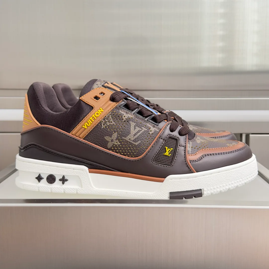 Men's Sneakers LOUIS VUITTON 17772027