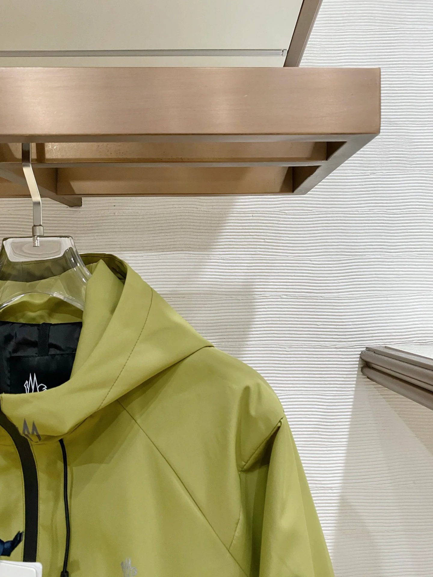 Men's Jackets And Down Jackets MONCLER 17993074
