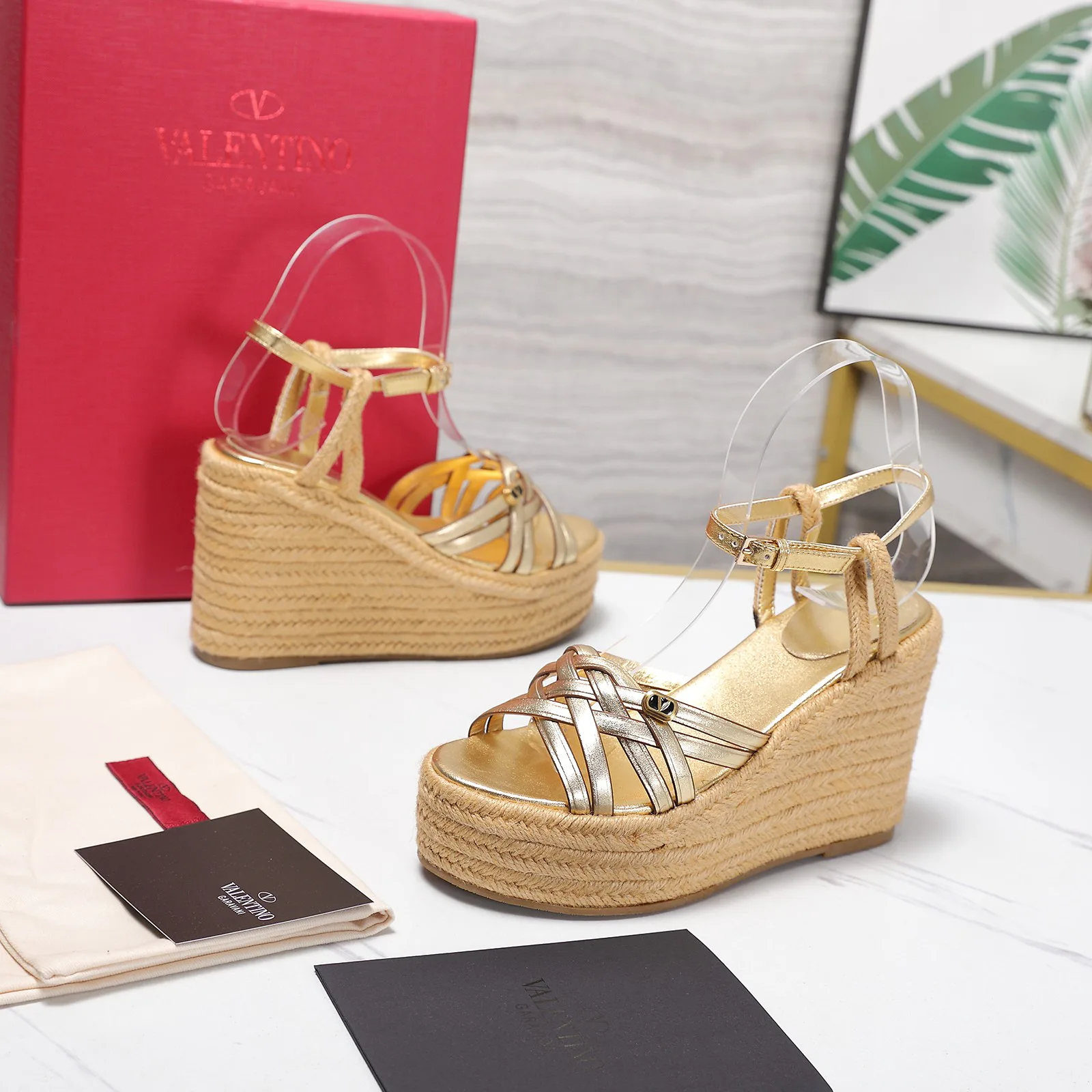 Women's Open-Toe Sandals VALENTINO 18346930