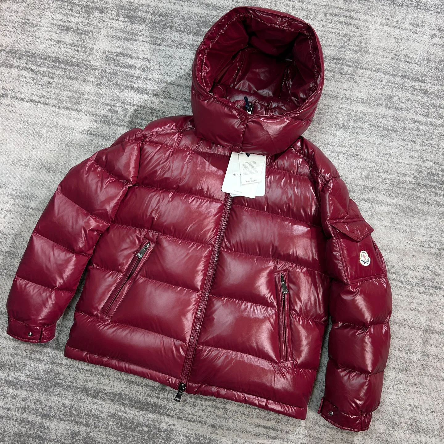 Women's Jackets And Down Jackets MONCLER 18354328