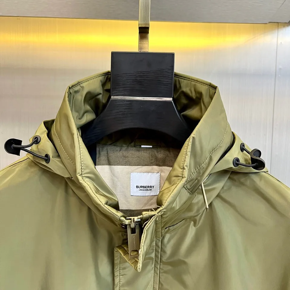 Men's Jackets And Down Jackets BURBERRY 18416823