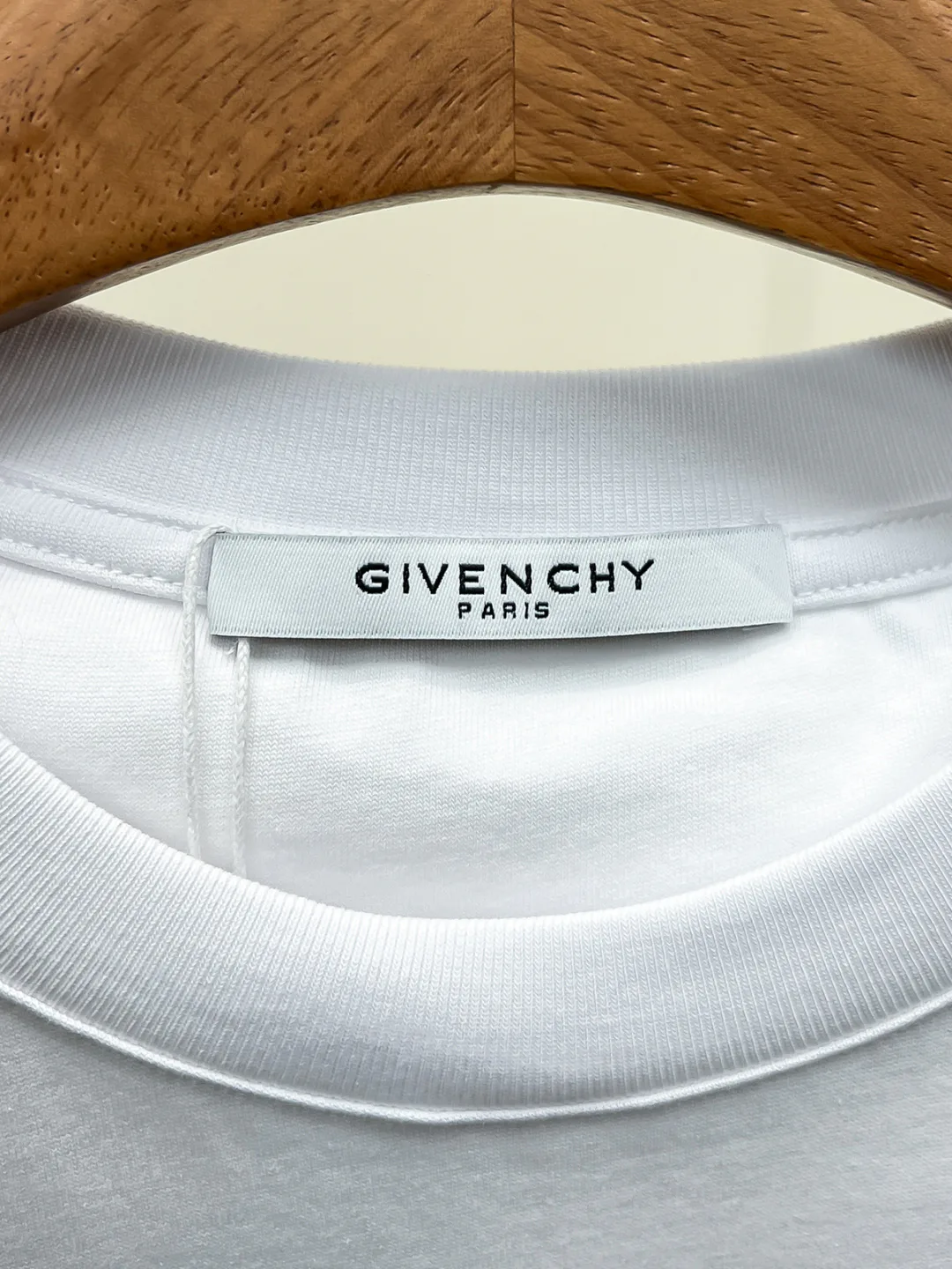 Men's T-Shirts GIVENCHY 18499379