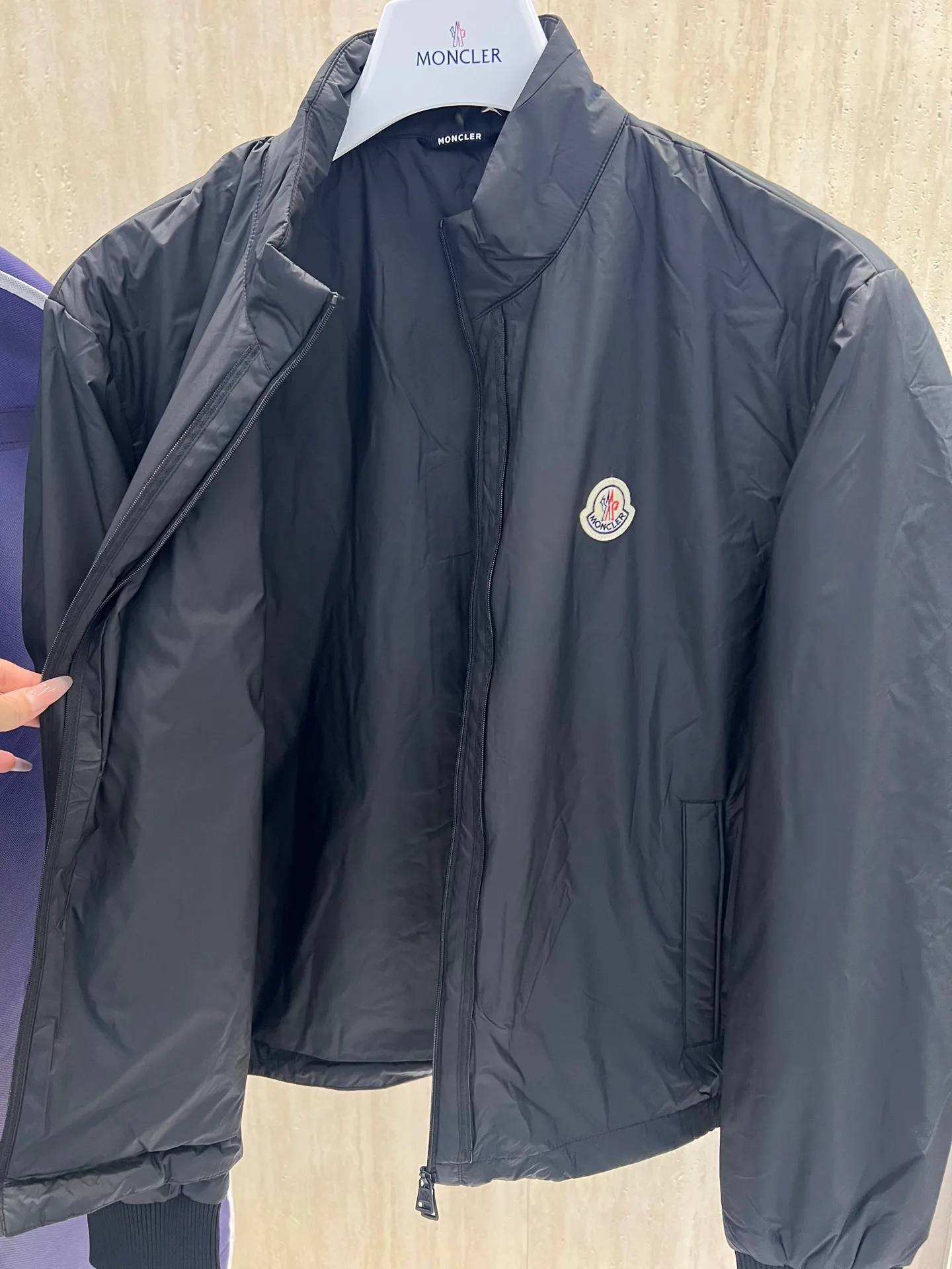 Women's Jackets And Down Jackets MONCLER 18264467