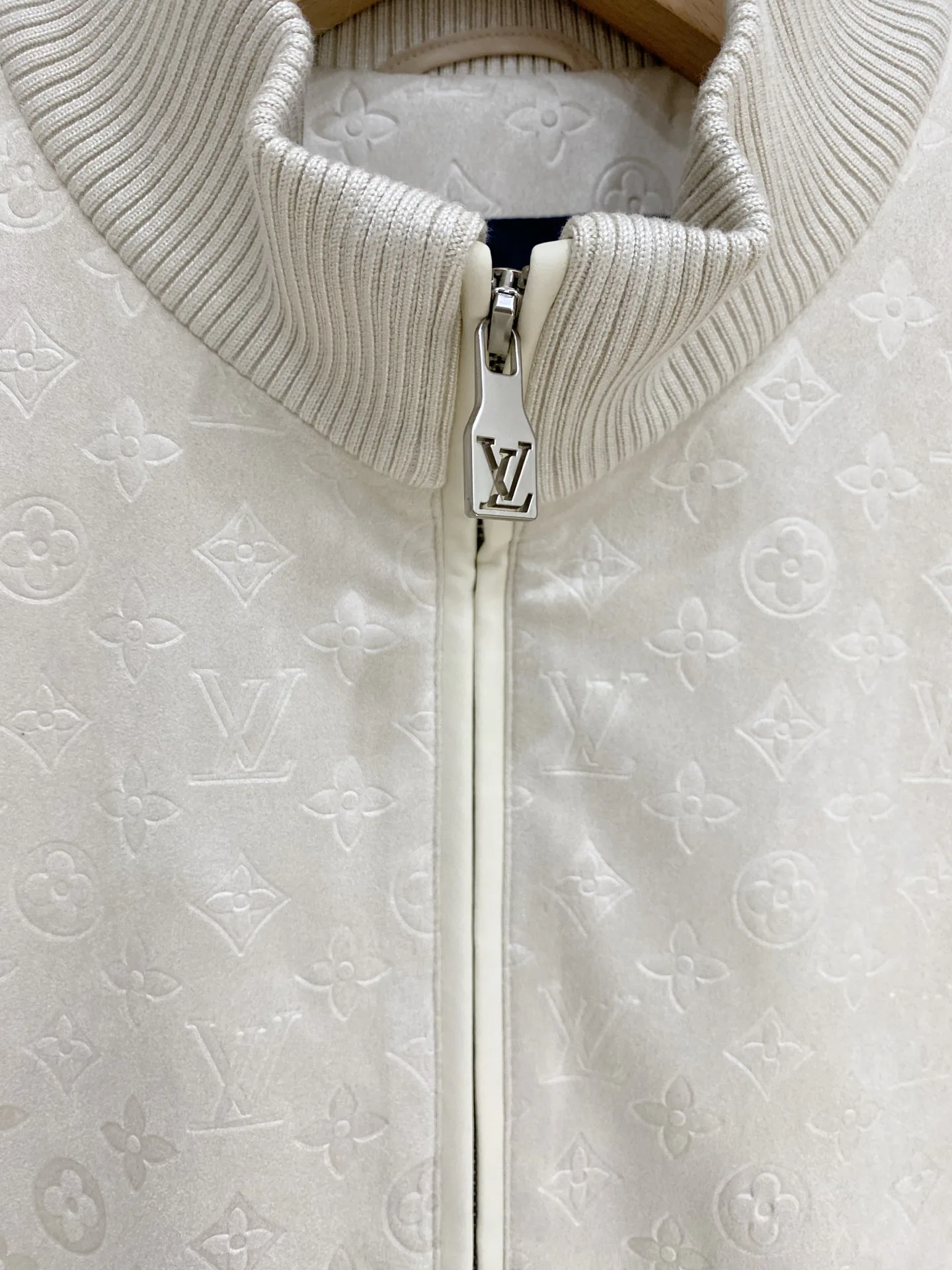 Men's Jackets And Down Jackets LOUIS VUITTON 18368825