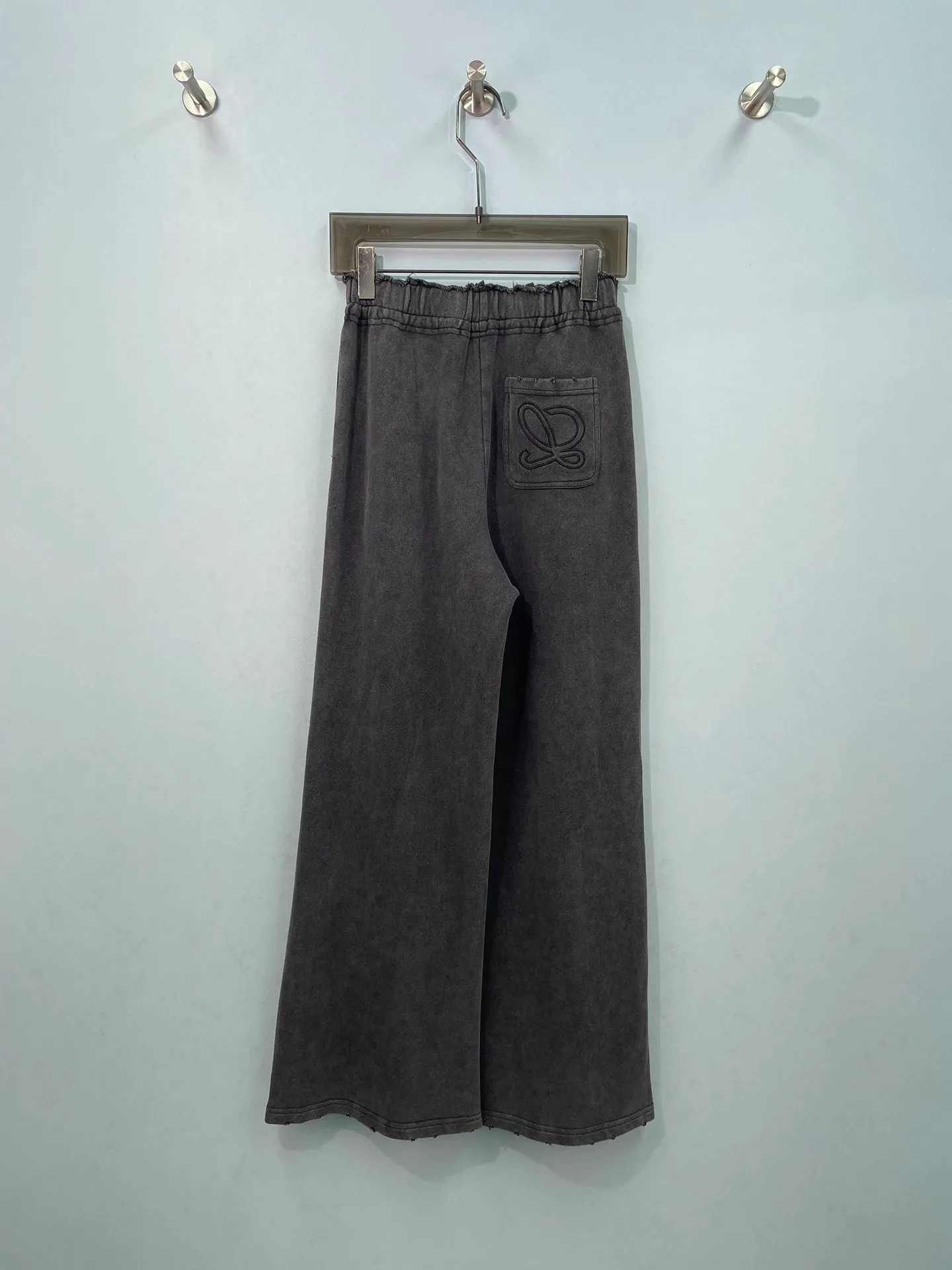 Women's Trousers LOEWE 18151855