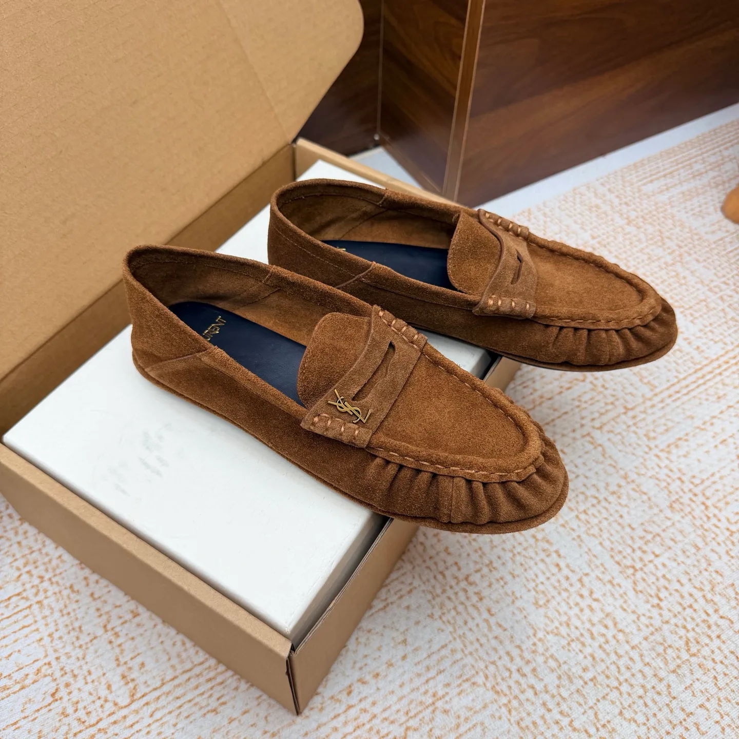 Women's Loafers And Moccasins SAINT LAURENT 18104178