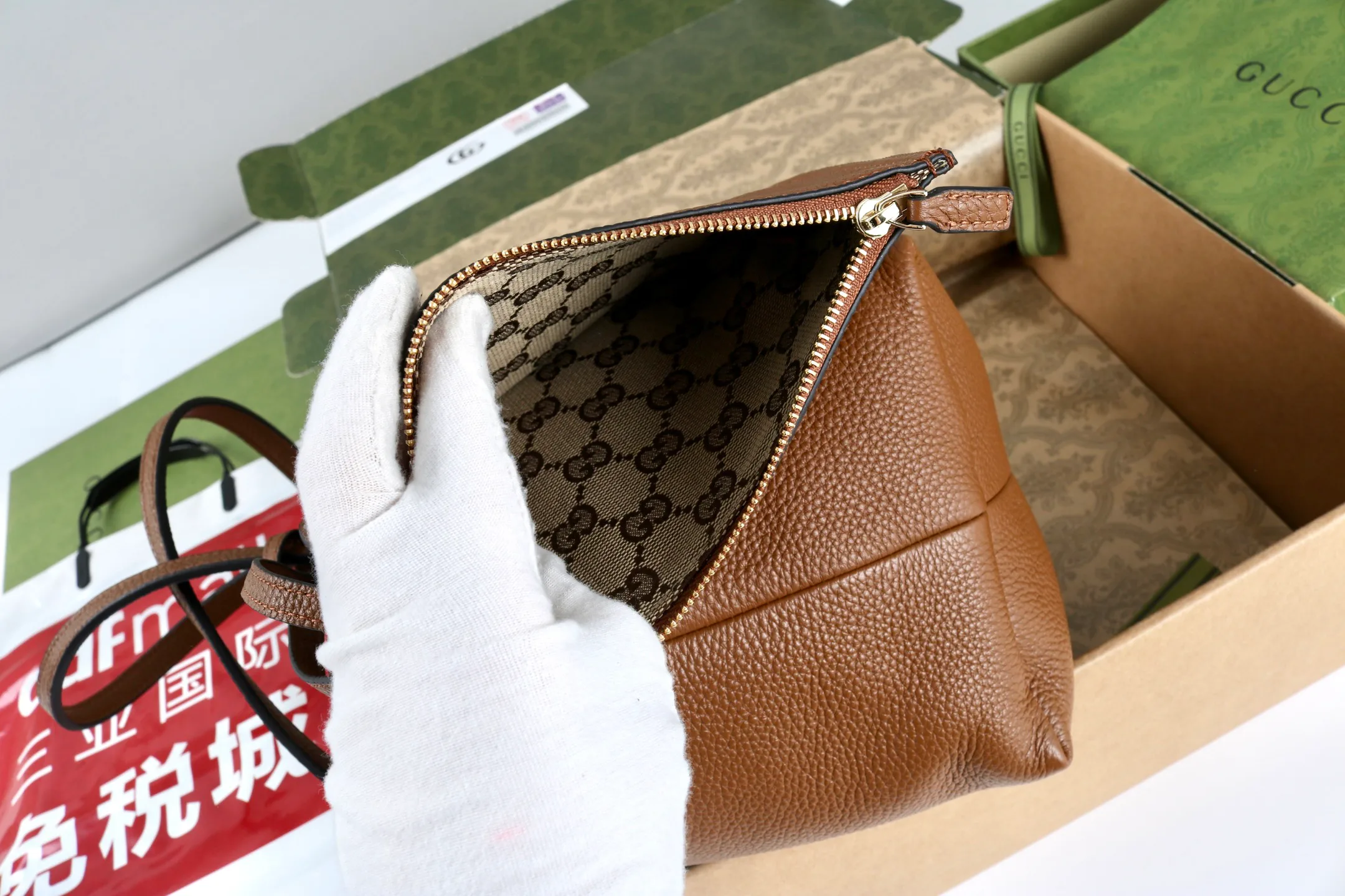 Women's Classic Handbags GUCCI 18404556