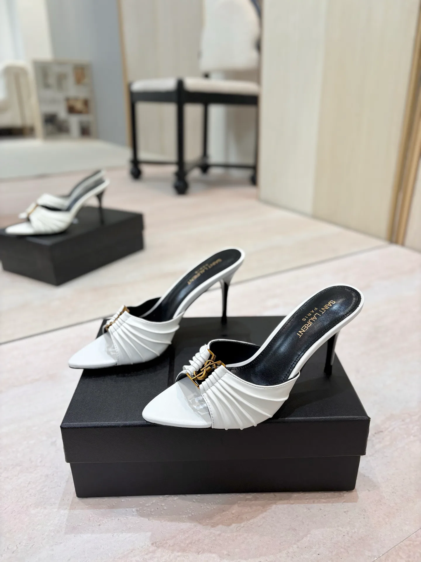 Women's Mules And Clogs SAINT LAURENT 17476057