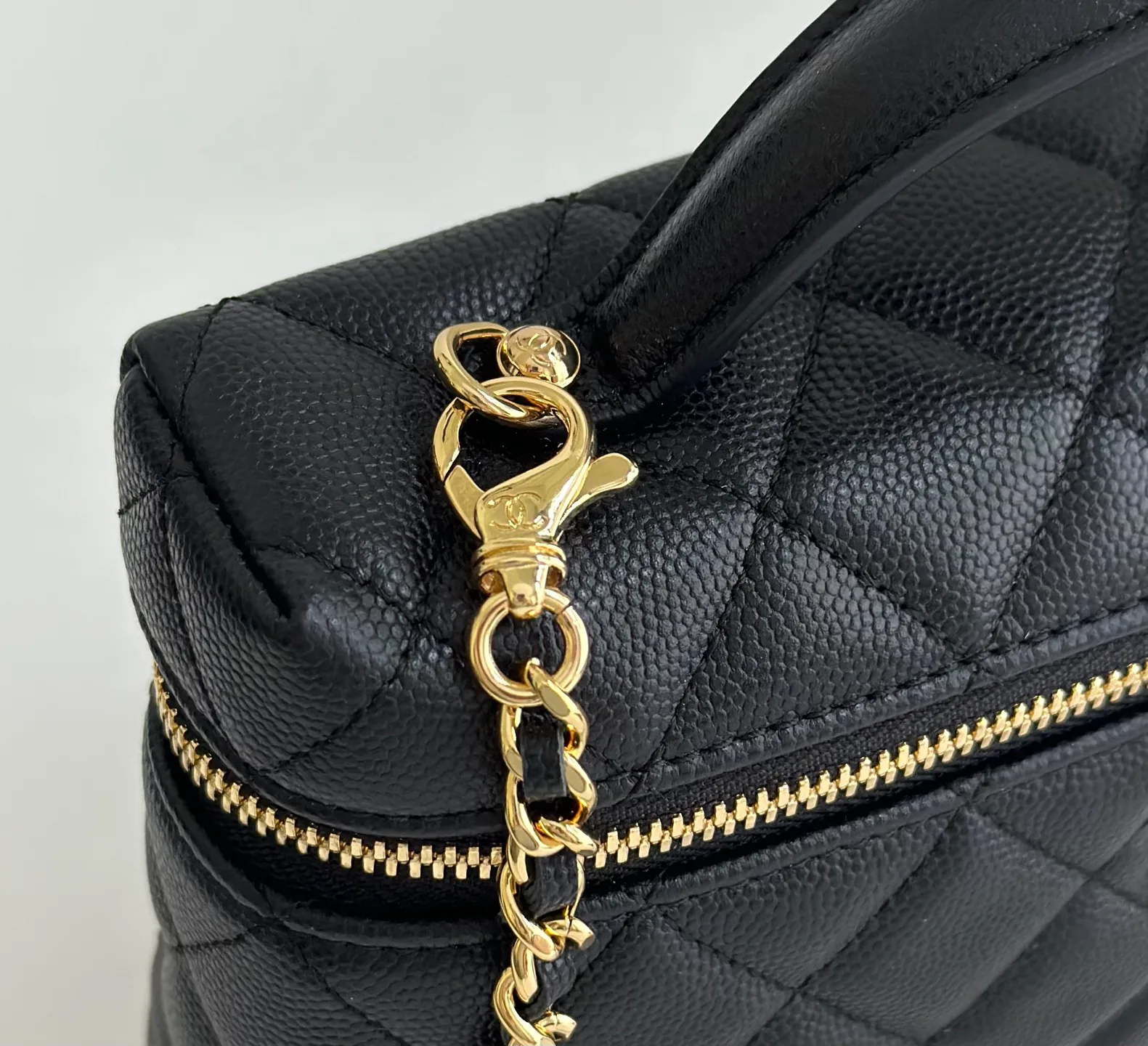 Women's Classic Handbags CHANEL 18186209