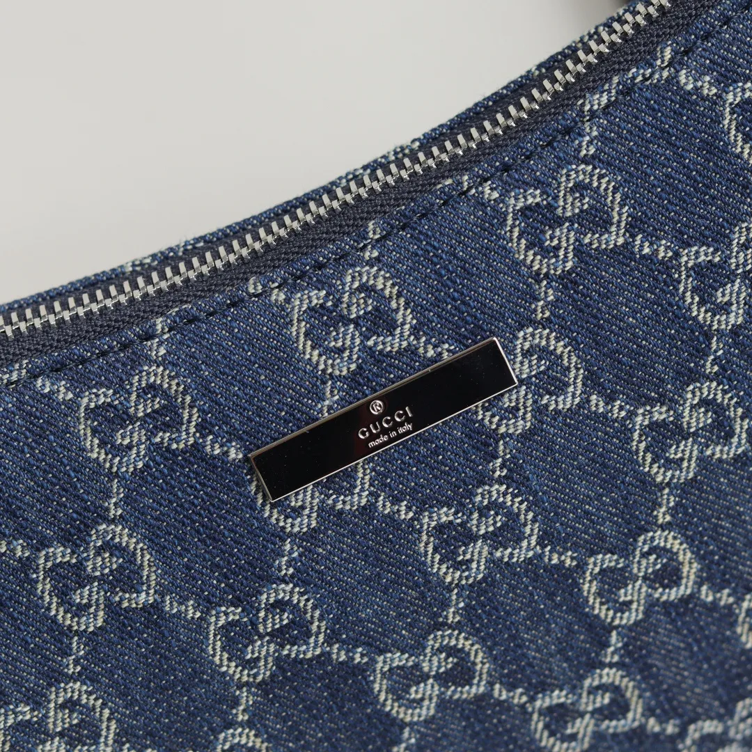 Women's Shoulder Bags GUCCI 17947868