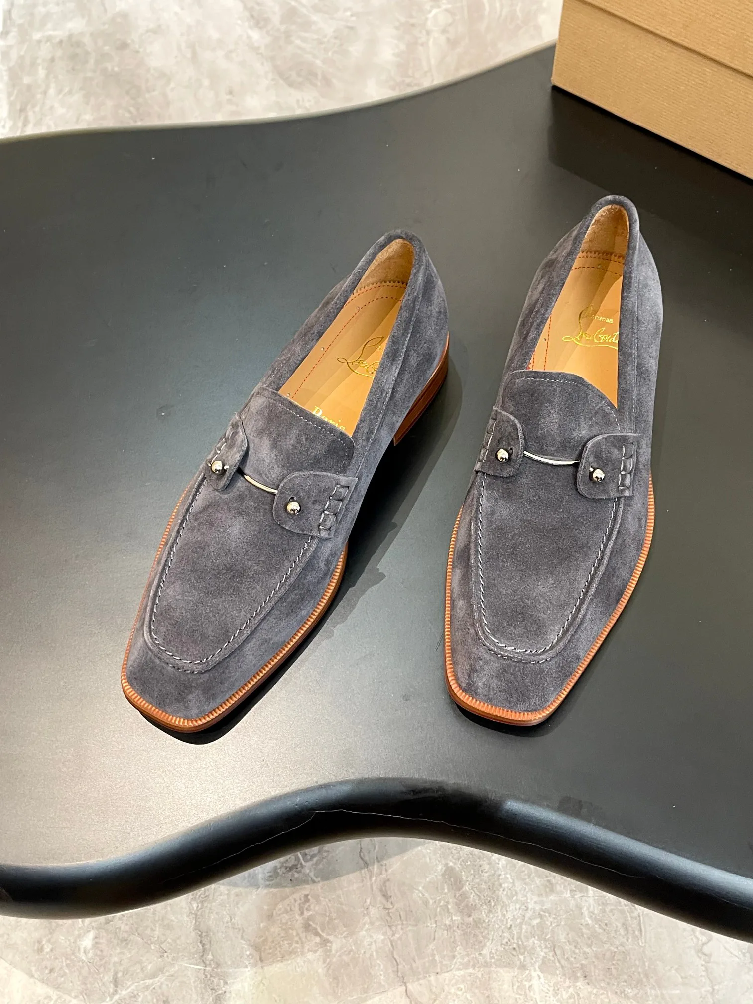 Men's Loafers And Dress Shoes CHRISTIAN LOUBOUTIN 18119146