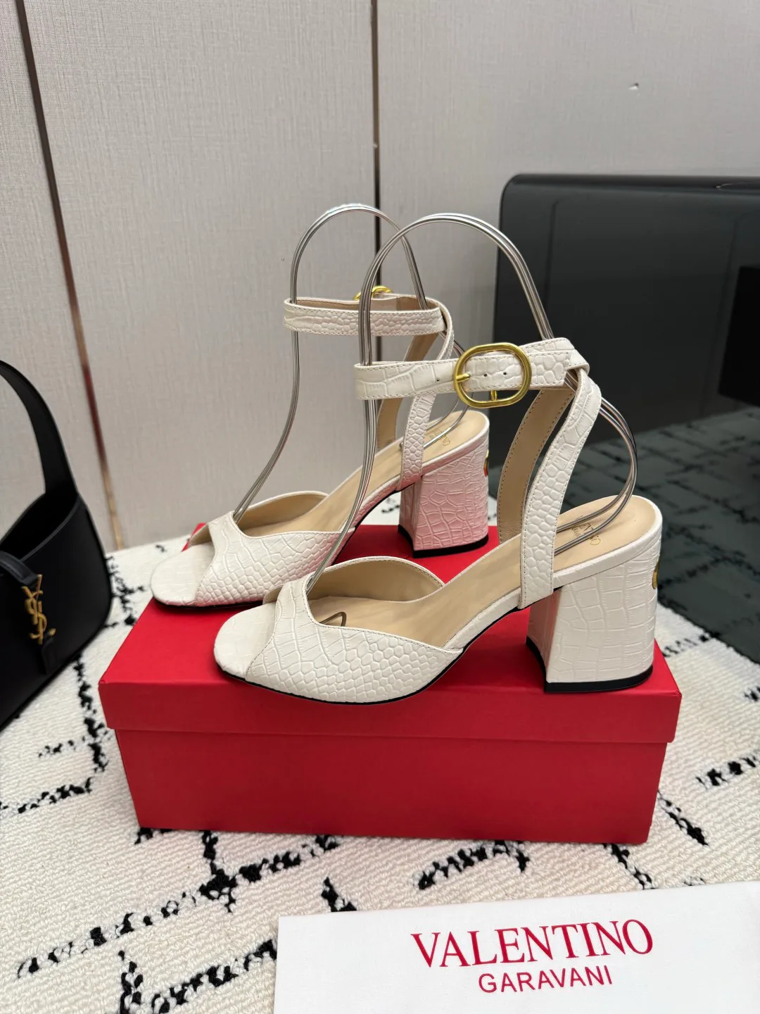 Women's Open-Toe Sandals VALENTINO 18048994