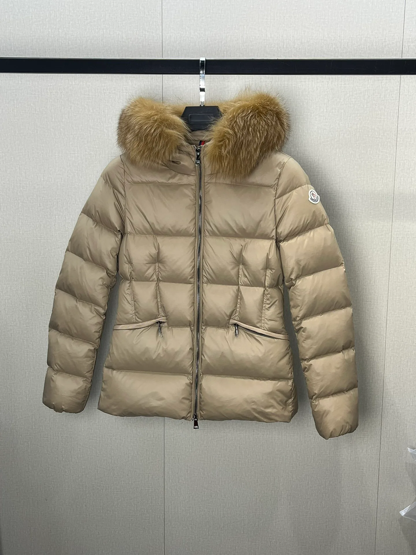 Women's Jackets And Down Jackets MONCLER 18130057