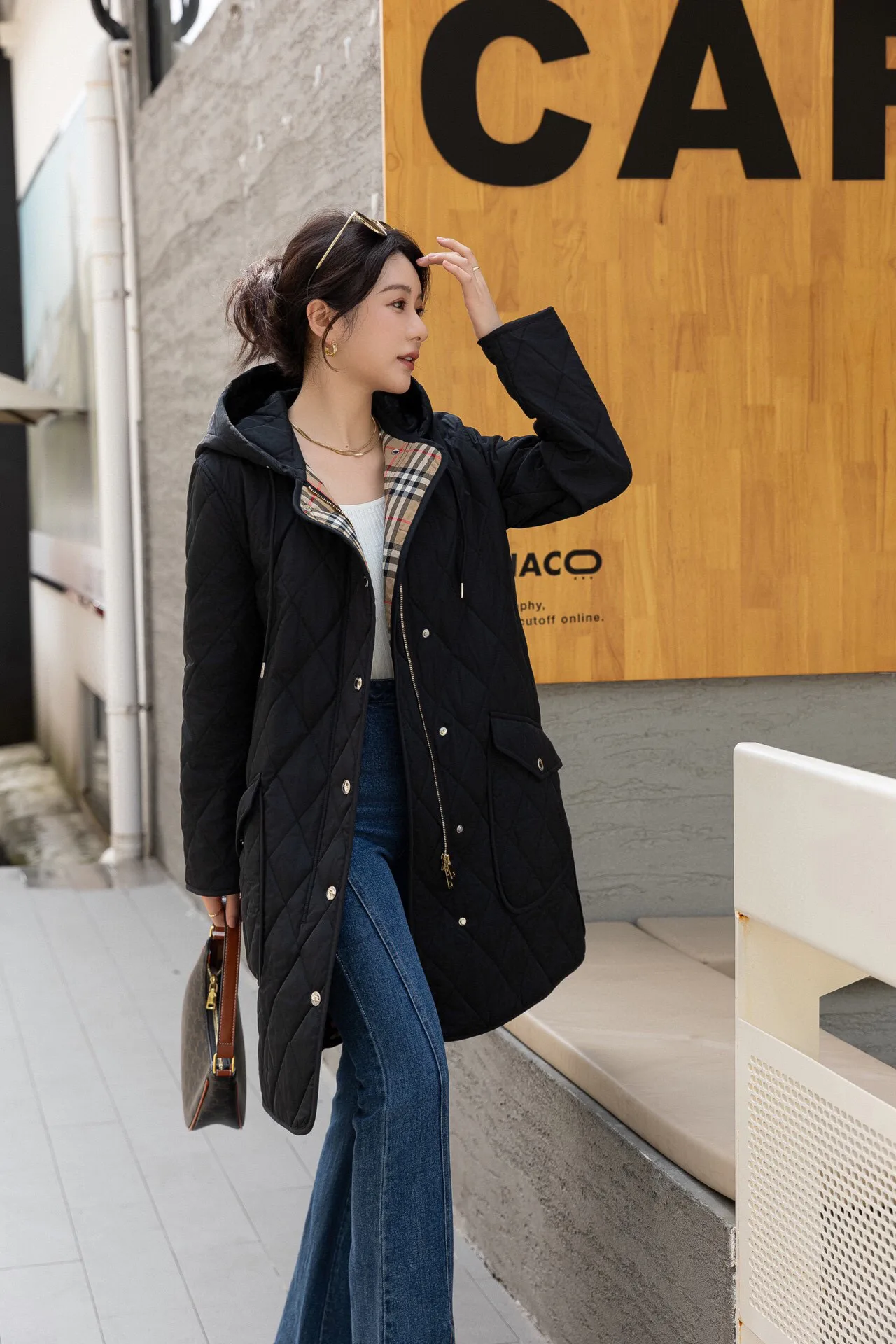 Women's Jackets And Down Jackets BURBERRY 17873181