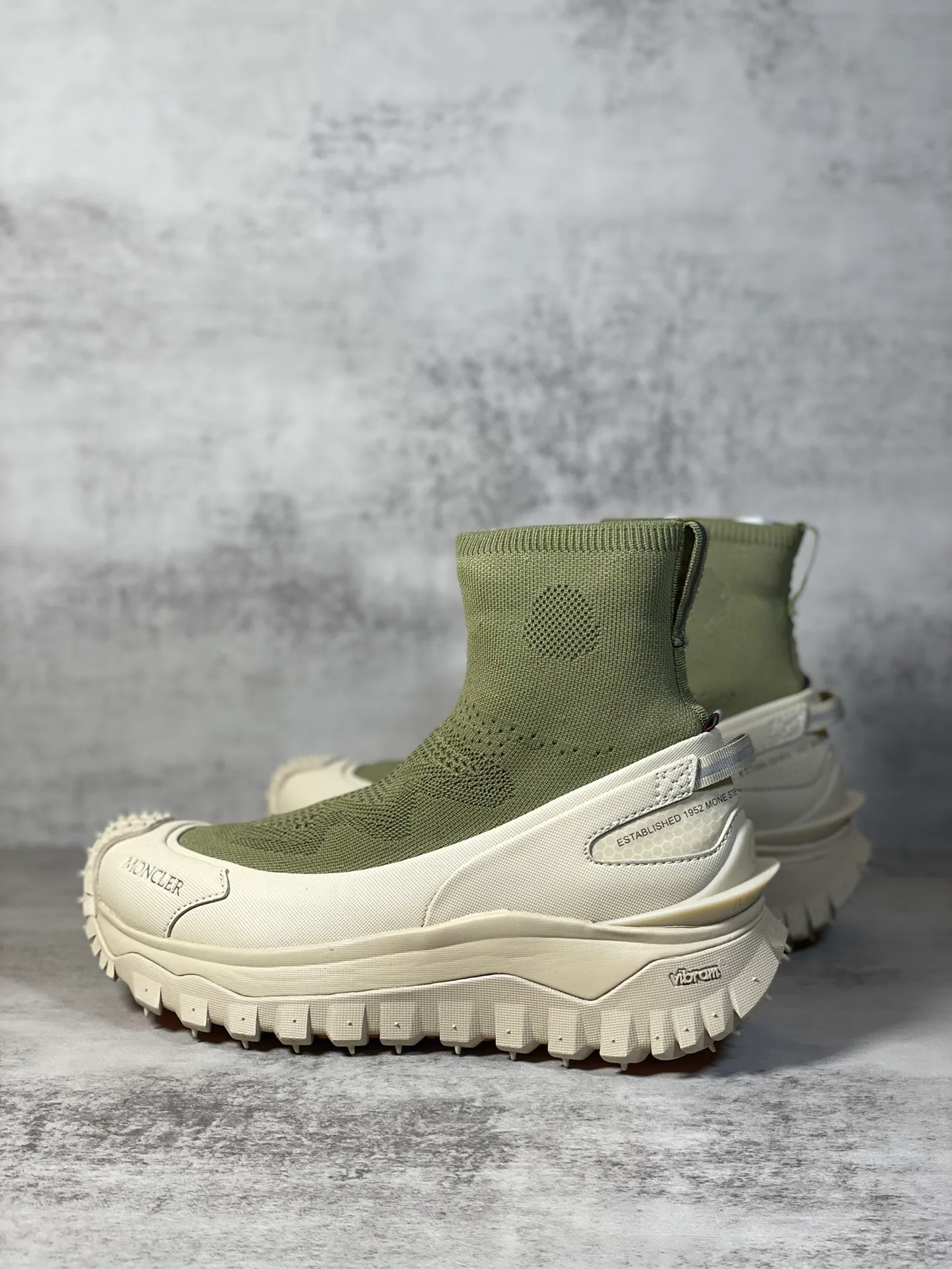 Women's Sneakers MONCLER 18333208
