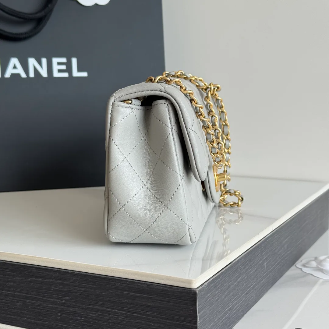 Women's Classic Handbags CHANEL 17827591