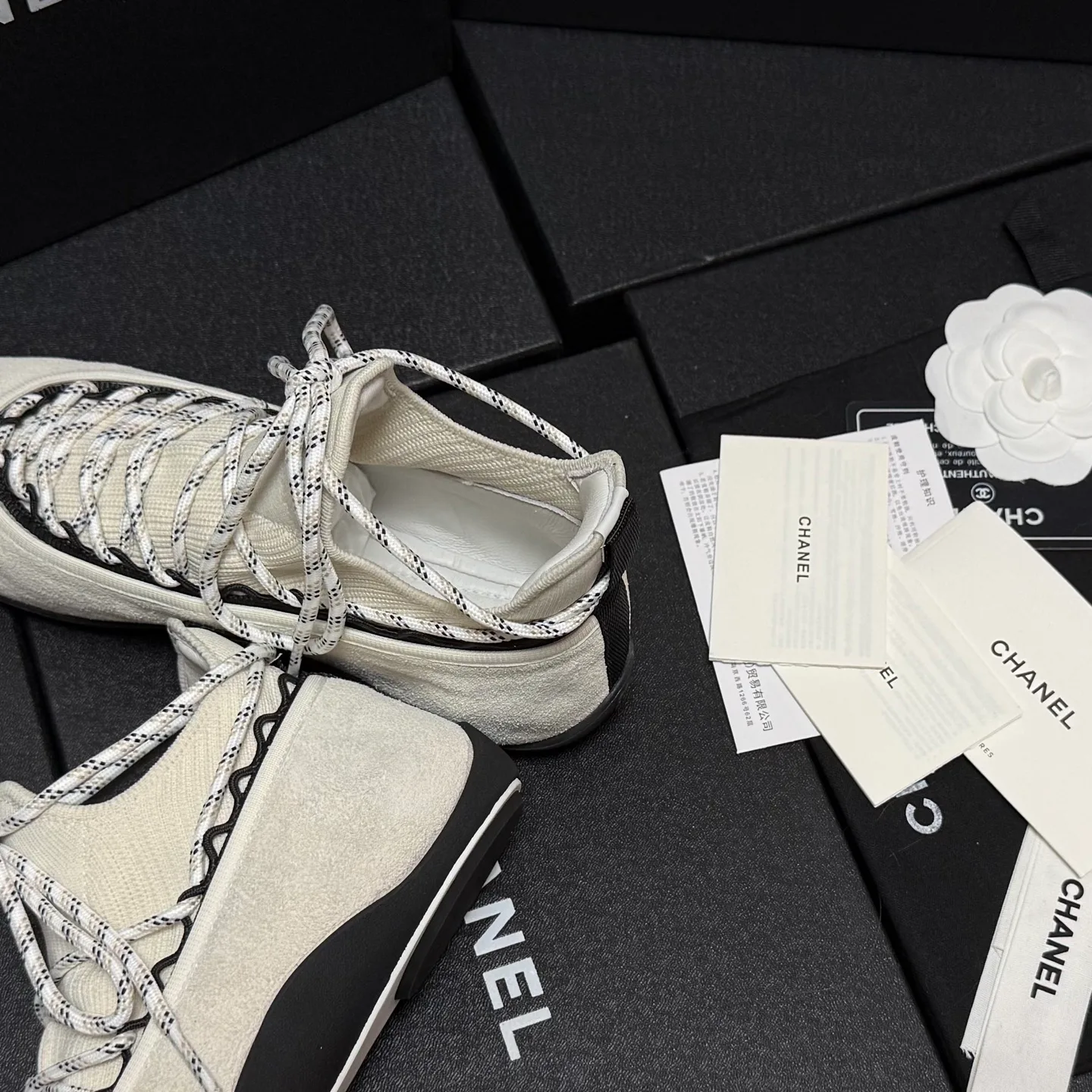 Women's Sneakers CHANEL 18083058