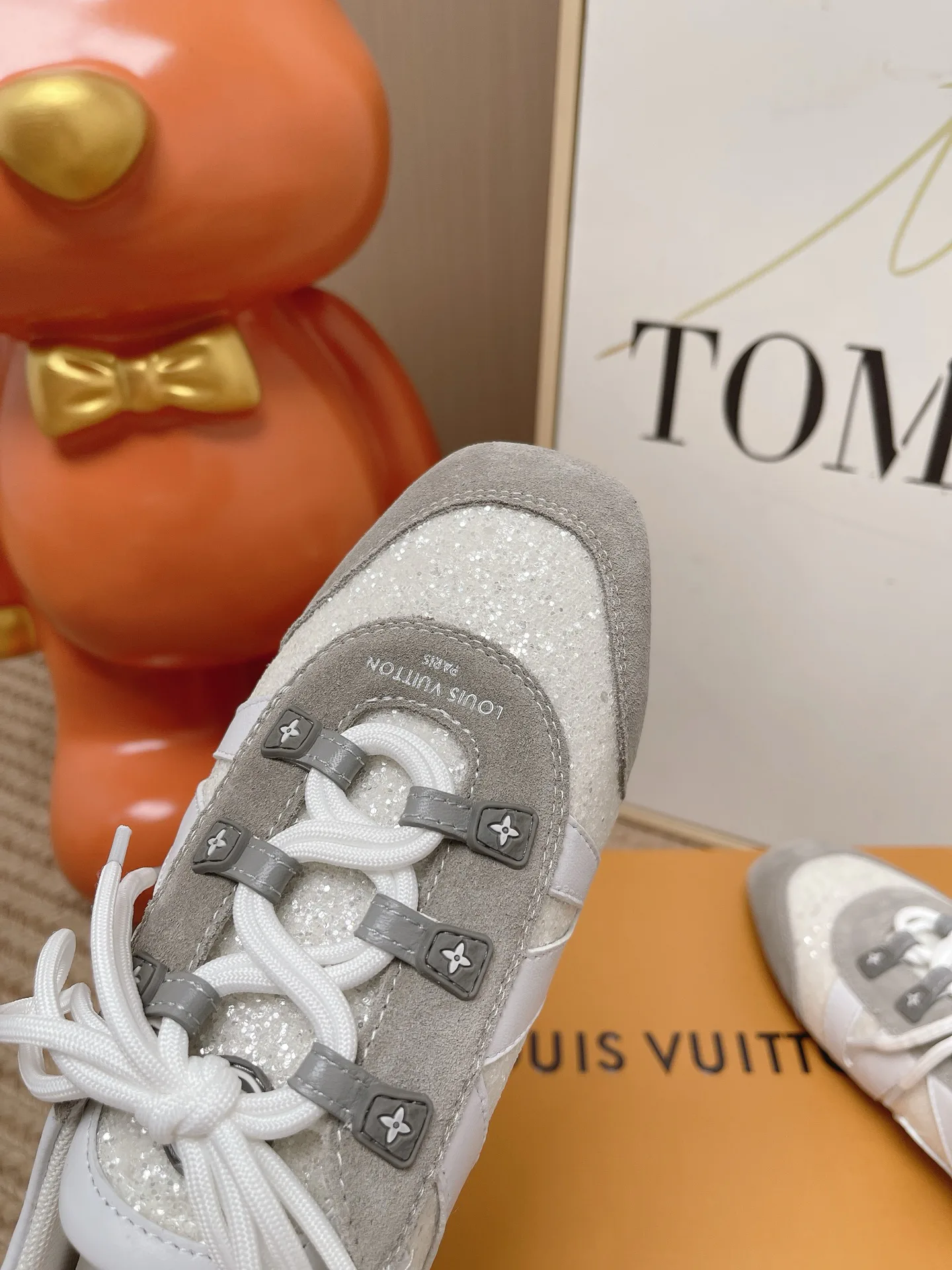 Women's Sneakers LOUIS VUITTON 17449398