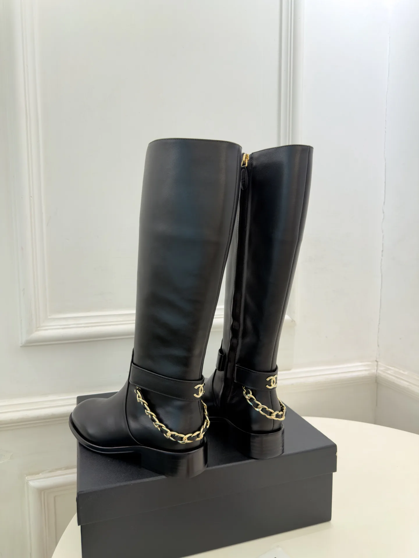 Women's Boots CHANEL 18370251