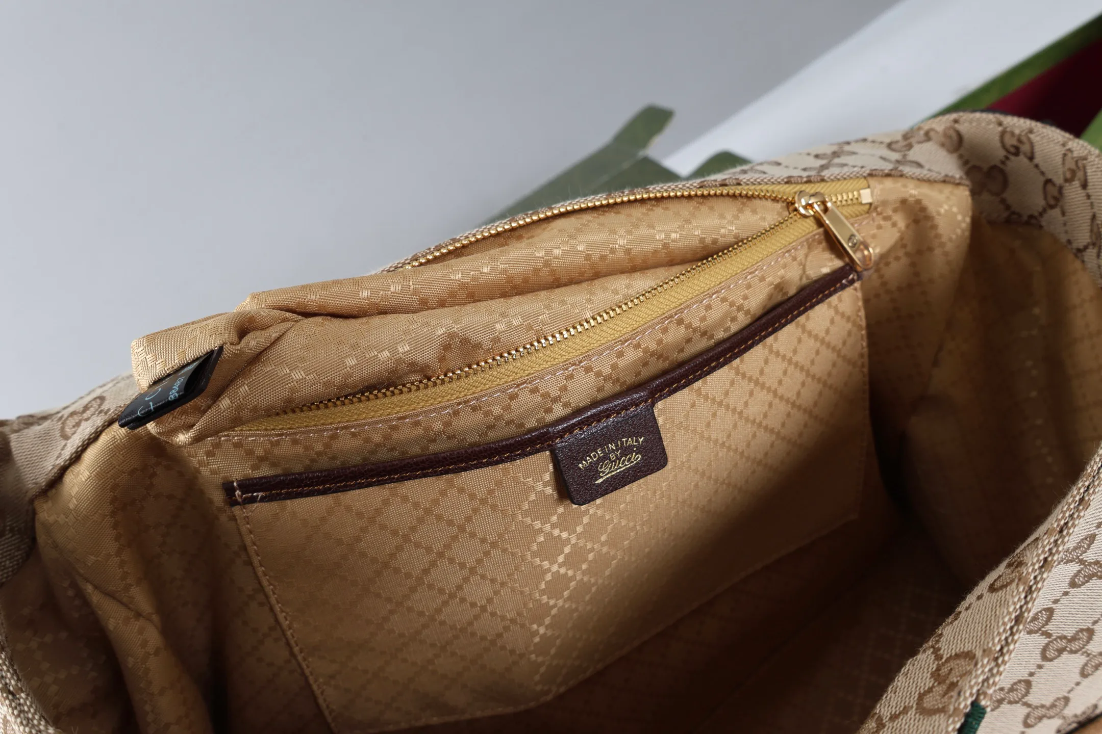 Women's Classic Handbags GUCCI 17882905