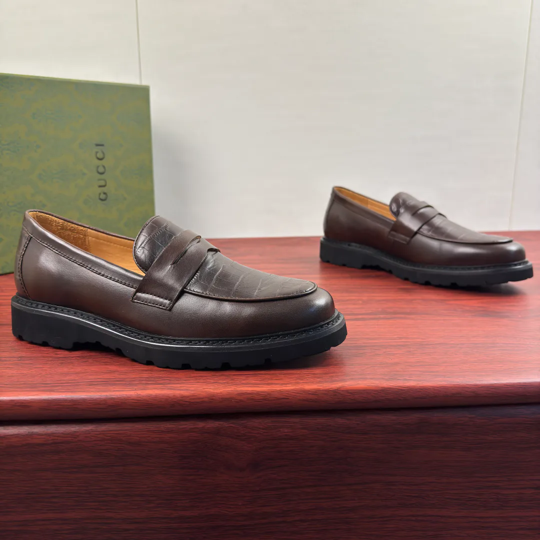 Men's Loafers And Dress Shoes GUCCI 18230798