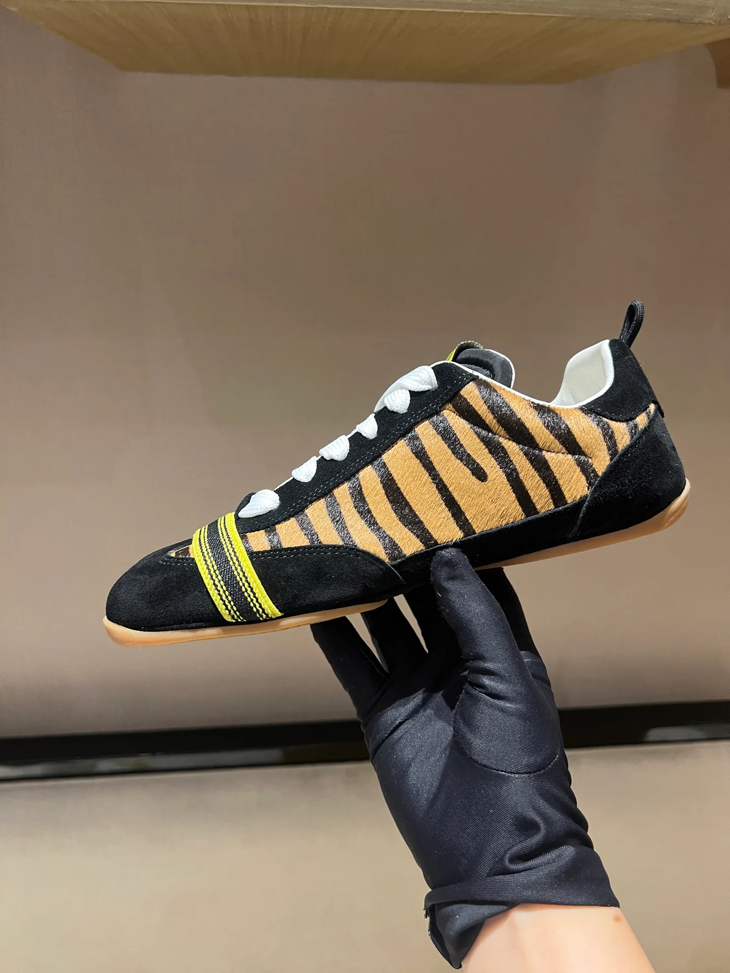 Women's Sneakers FENDI 18278644