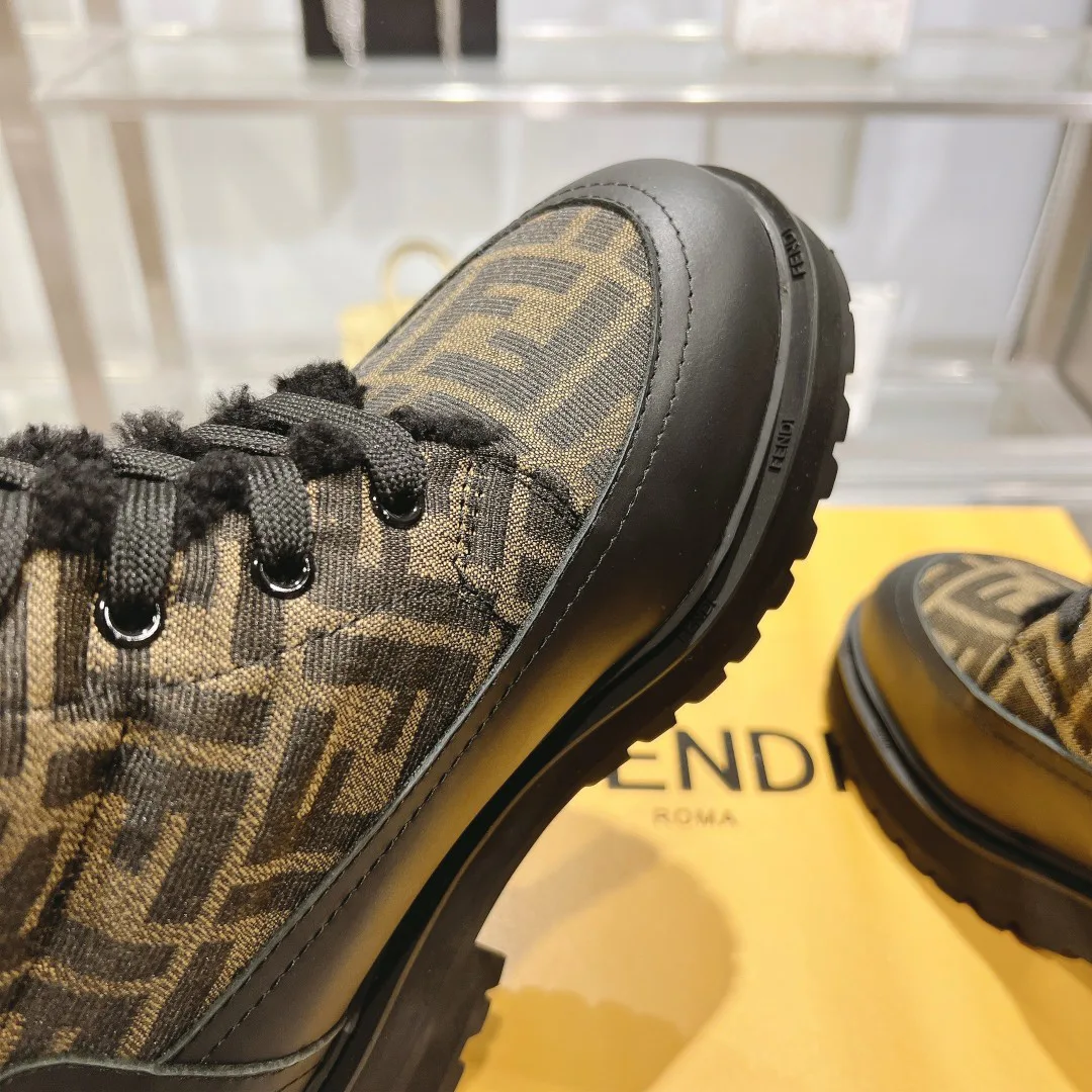 Women's Ankle Boots FENDI 18264017