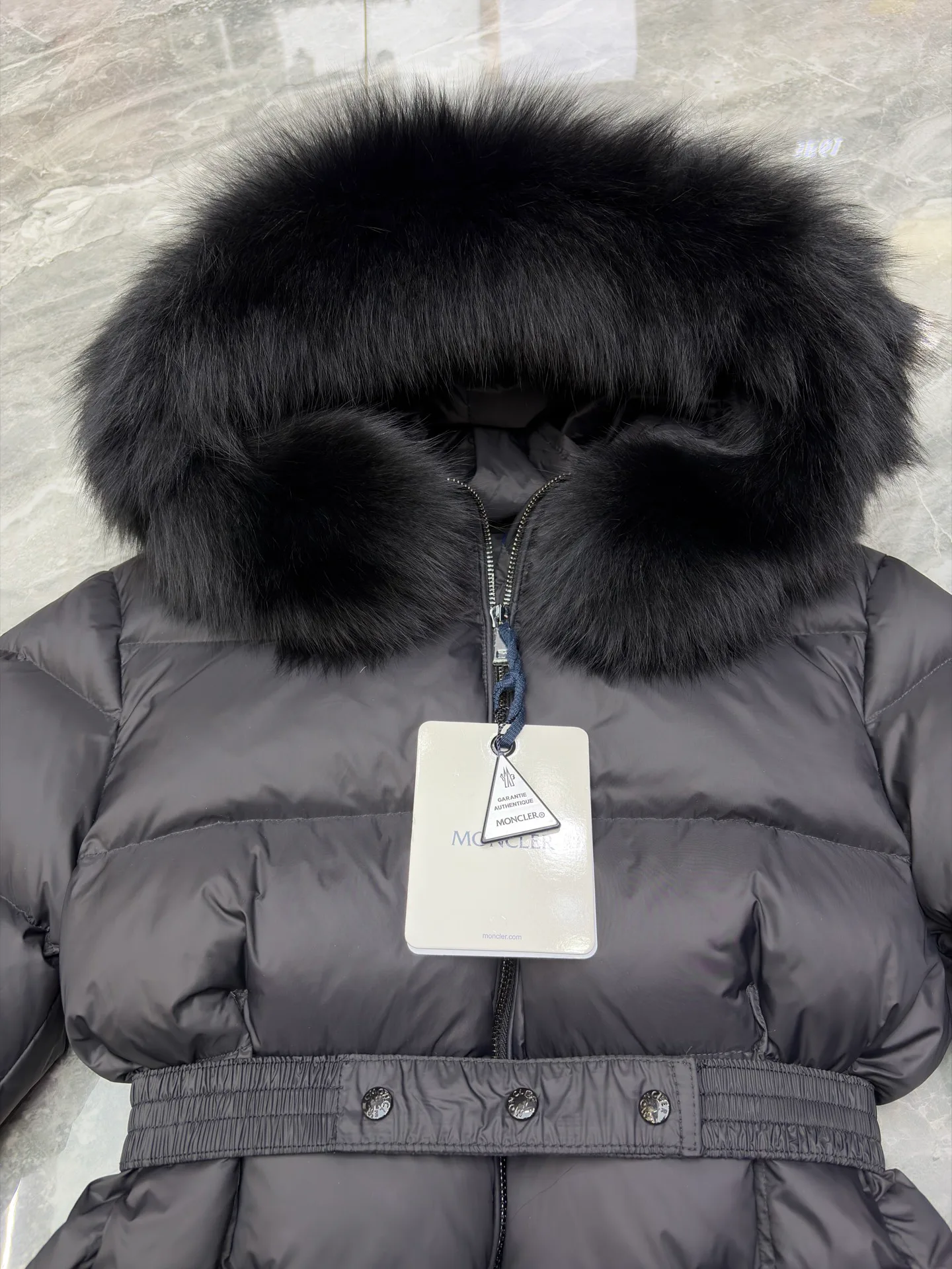 Women's Jackets And Down Jackets MONCLER 18111723