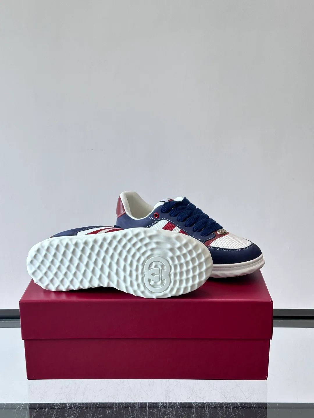 Women's Sneakers GUCCI 17032162
