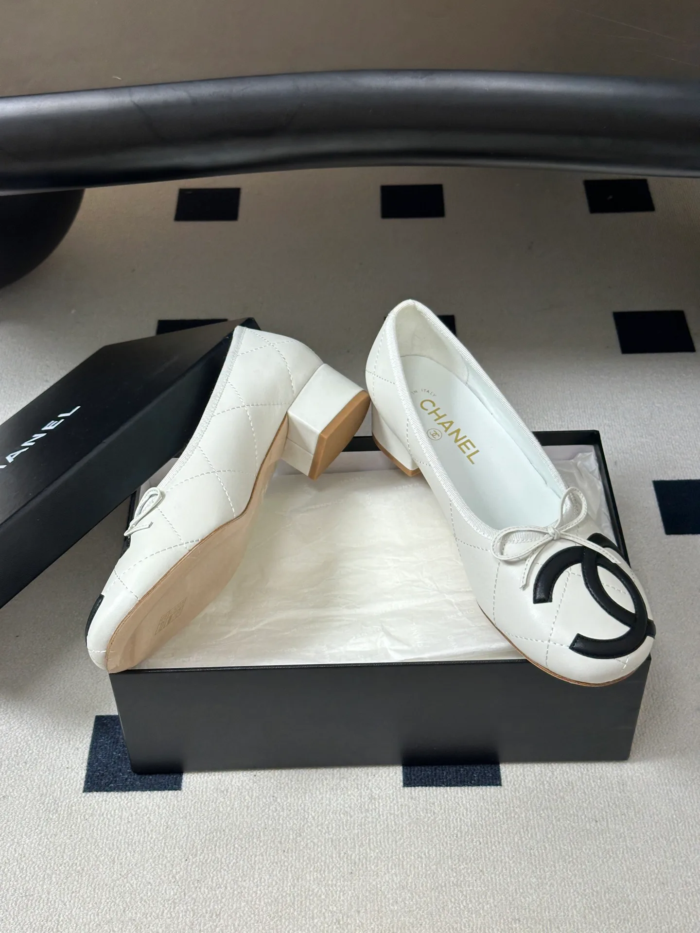 Women's Ballet Flats CHANEL 17889641