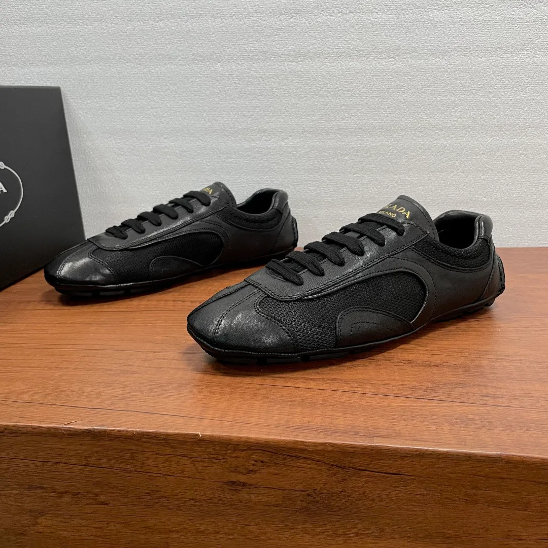 Men's Sneakers PRADA 19545859