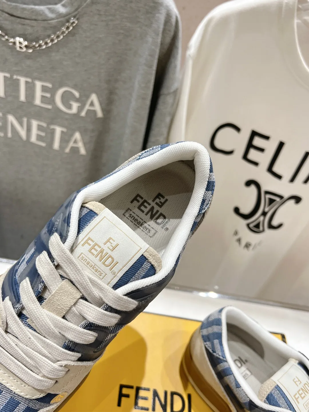 Women's Sneakers FENDI 17908445