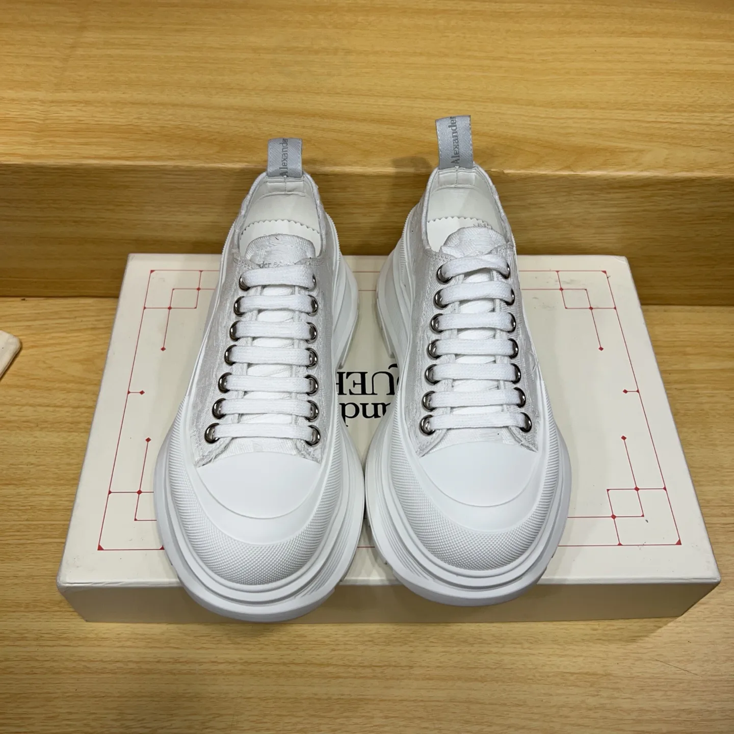 Women's Sneakers ALEXANDER MCQUEEN 17545164