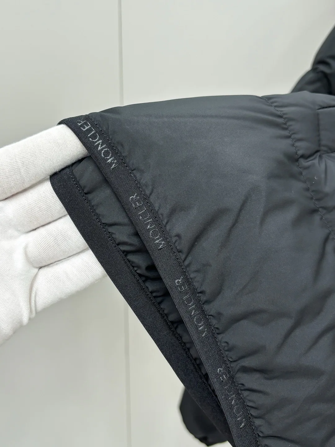 Куртки И Пуховики Мужские Moncler 18596610