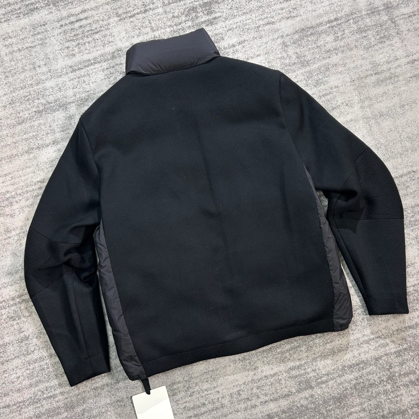 Women's Jackets And Down Jackets MONCLER 18134219