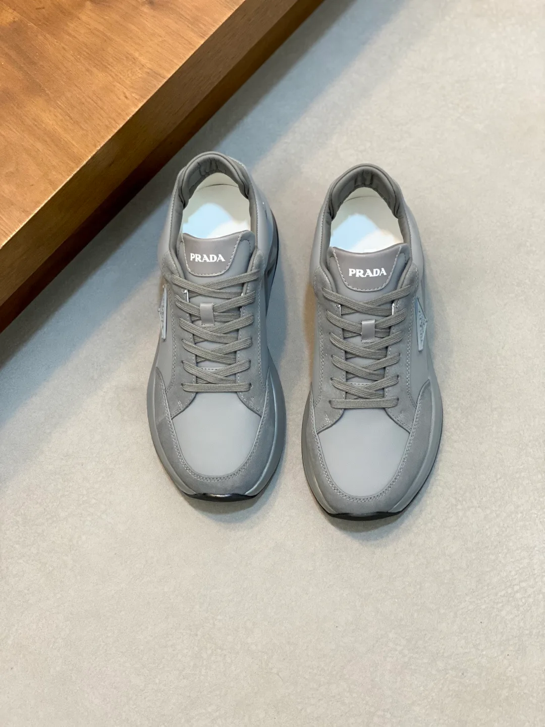 Men's Sneakers PRADA 18116637