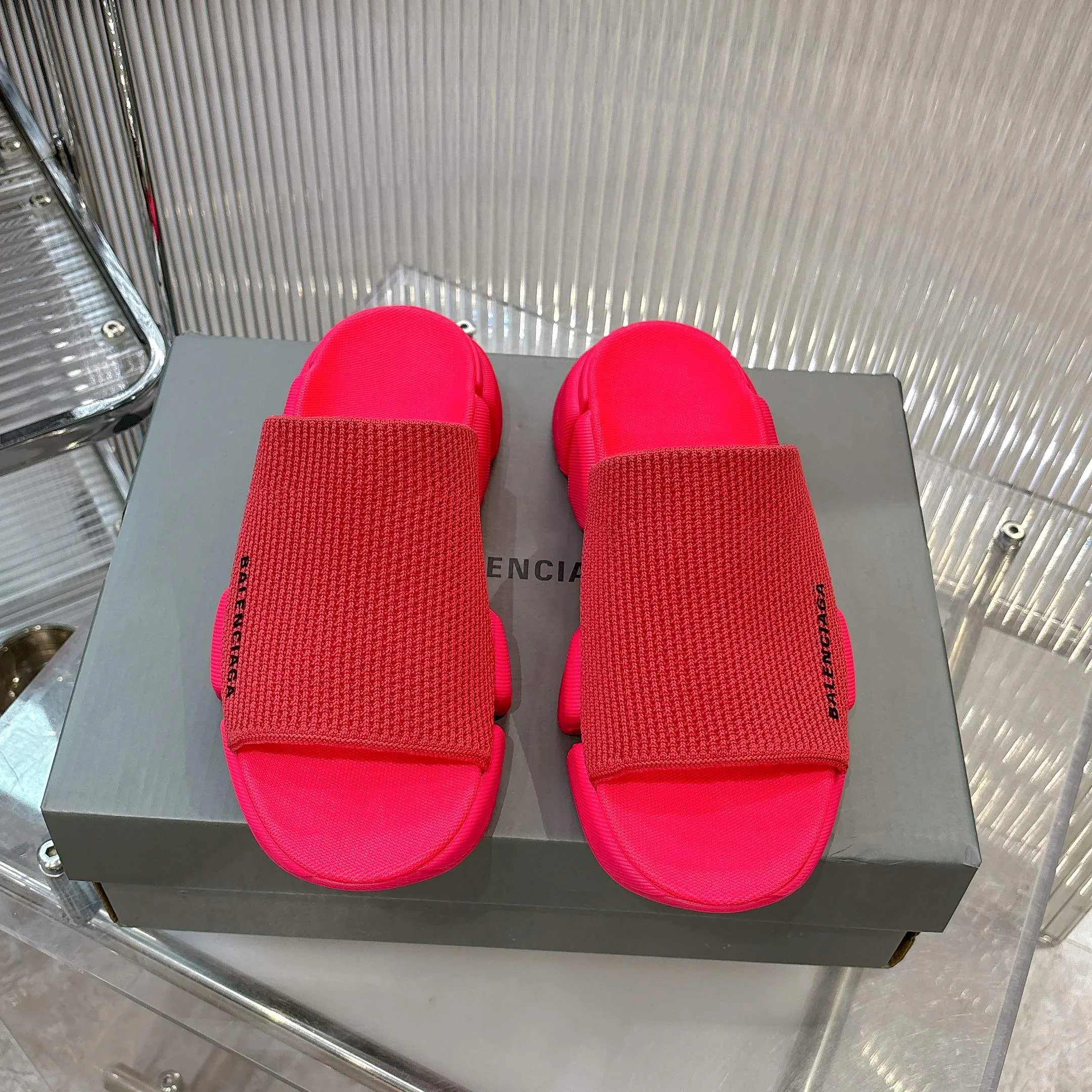 Women's Flip-Flops BALENCIAGA 17182655